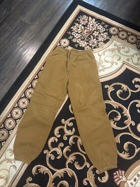 XS Vuori joggers. The best joggers ever